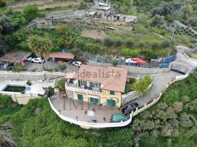 Casa in vendita a Ventimiglia, Liguria