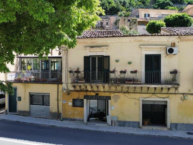 Casa in vendita a Modica, Modica Alta