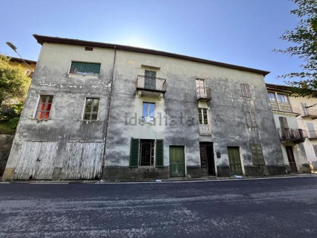 Casa in vendita a Valchiusa, Piemonte