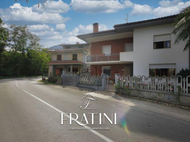 Casa in vendita a Unione dei Comuni della Val Vibrata, Campli