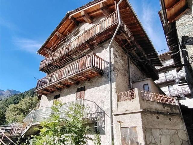 Casa in vendita a Champorcher, Aosta