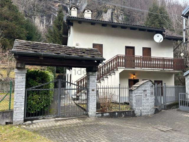Casa in vendita a Bannio Anzino, Piemonte