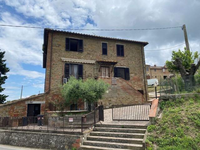 Casa in vendita a Paciano, Umbria