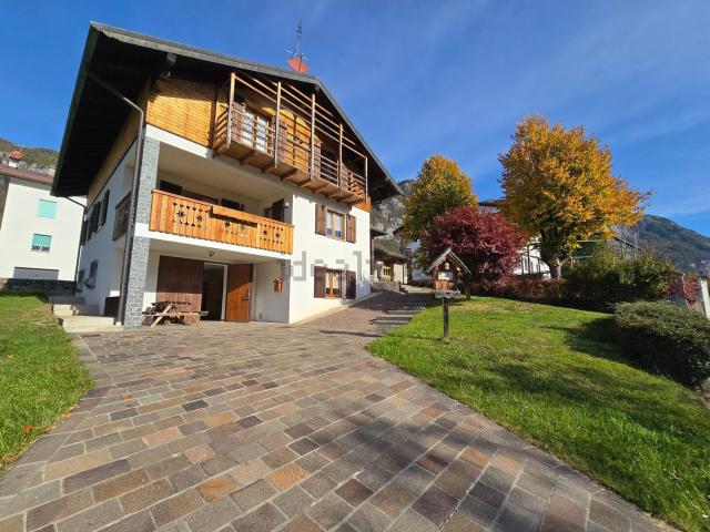 Casa in vendita a Borgo Baselia, Forni di Sotto / For Disot