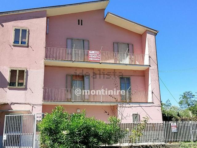 Casa in vendita a Sant'angelo A Cupolo, Campania