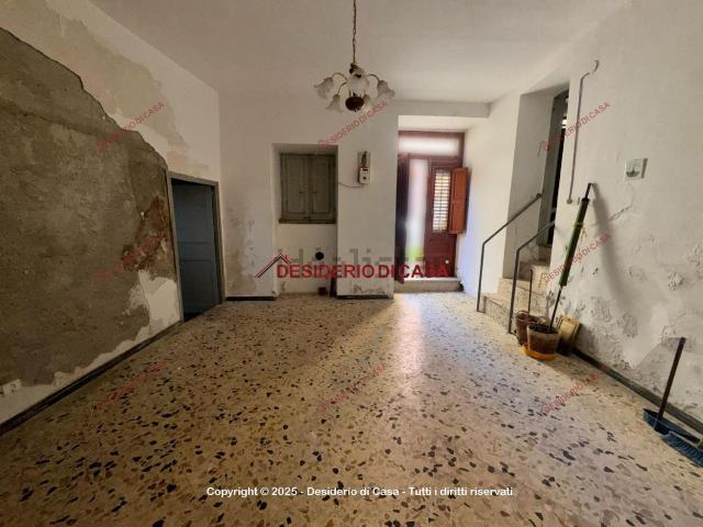 Casa in vendita a Caccamo, Sicilia