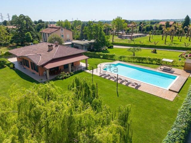 Casa in vendita a Rimini, Reggio Emilia