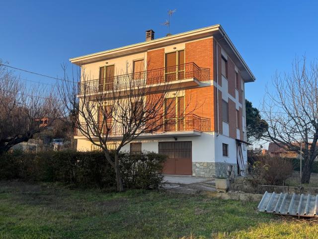 Casa in vendita a Piemonte, Asti
