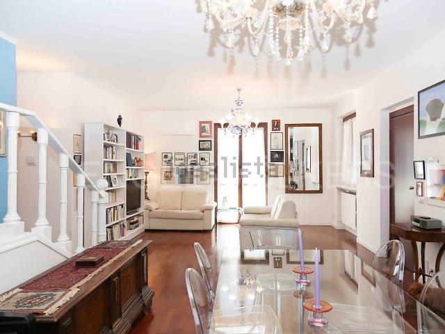 Casa in vendita a Assago, Lombardia