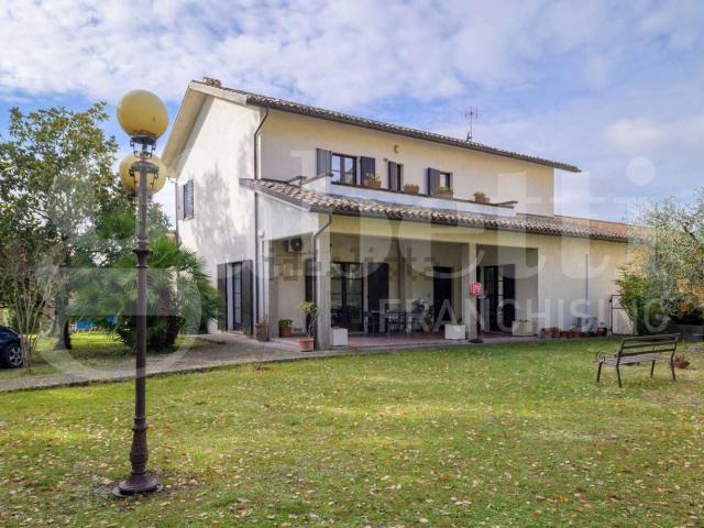 Casa in vendita a Gubbio, Umbria