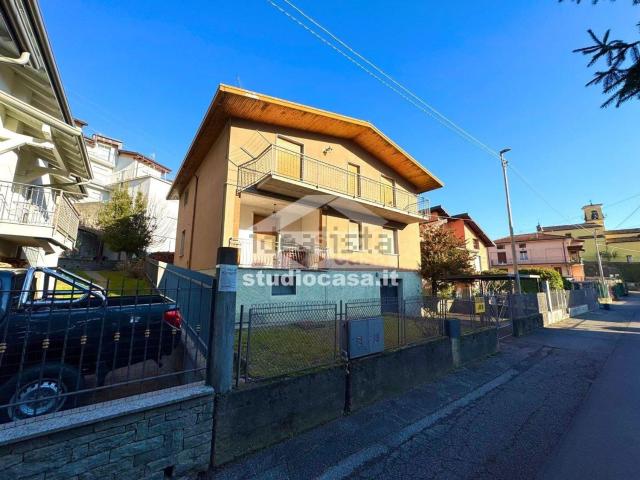 Casa in vendita a Carassone, Lovere