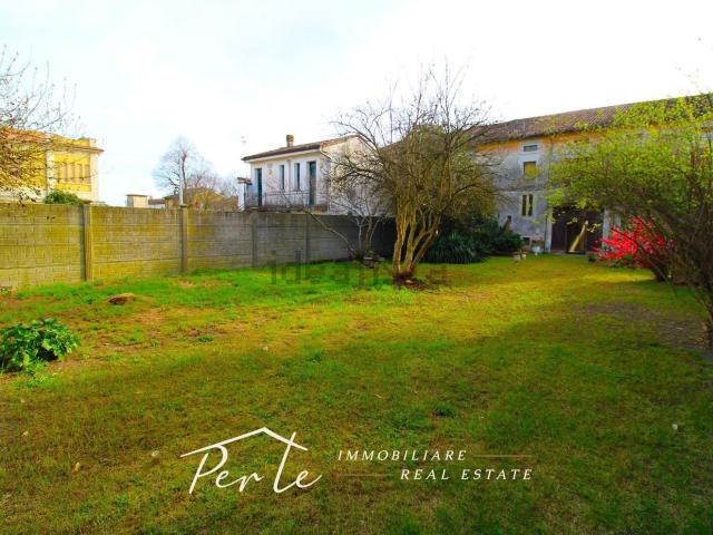 Casa in vendita a Gazzuolo, Lombardia
