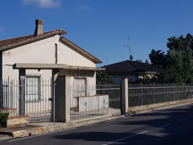 Casa in vendita a Marche, Macerata