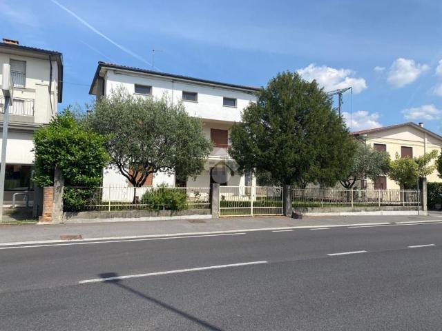 Casa in vendita a Tezze Sul Brenta, Veneto