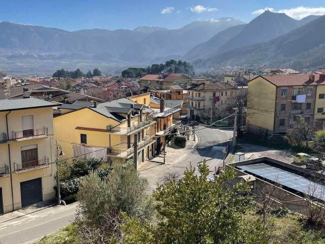 Casa in vendita a Montella, Campania