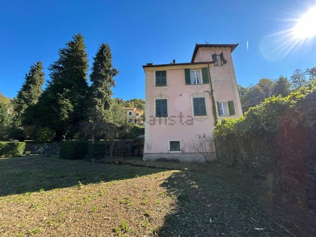 Casa in vendita a Varese Ligure, Liguria