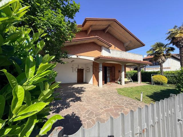Casa in vendita a Bonate Sopra, Lombardia