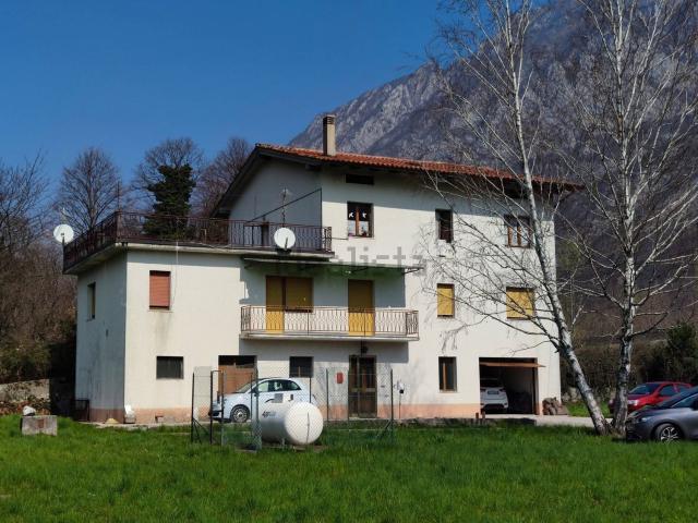 Casa in vendita a Venzone, Friuli-Venezia Giulia