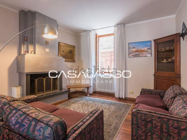 Casa in vendita a Tribunale, Marche