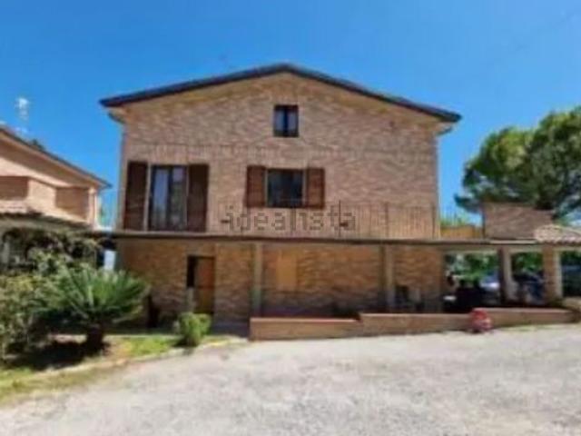 Casa in vendita a Marche, Fermo