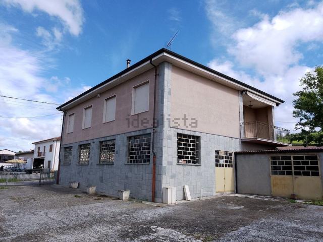 Casa in vendita a Piemonte, Asti