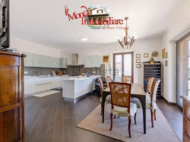 Casa in vendita a Costabianca, Loreto