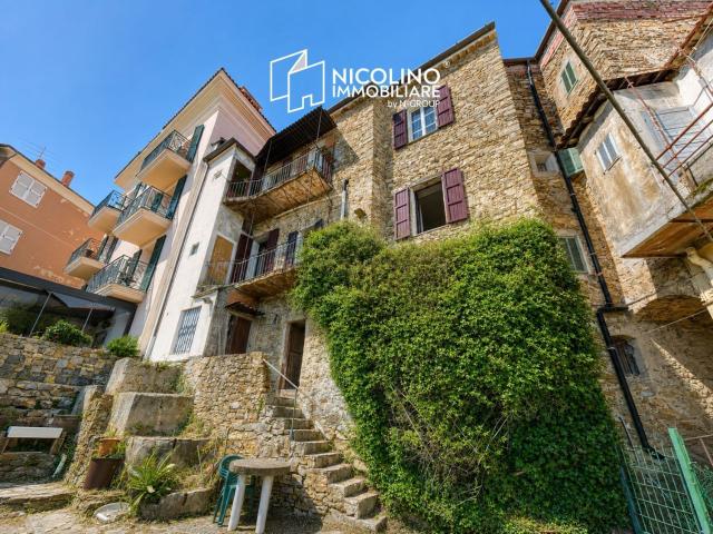 Casa in vendita a Seborga, Liguria