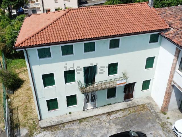 Casa in vendita a Montorso Vicentino, Veneto