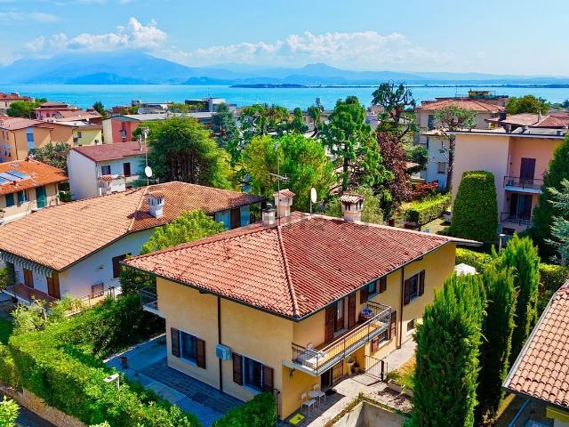 Casa in vendita a Desenzano Del Garda, Brescia