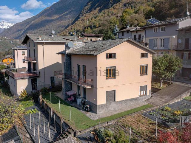 Casa in vendita a Sondrio, Lombardia