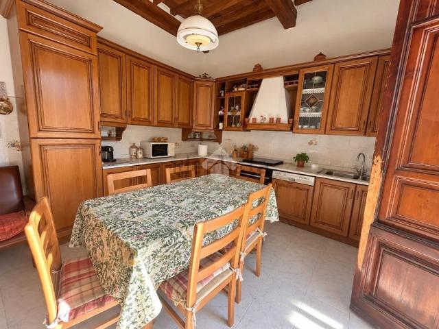 Casa in vendita a Zambra, Cascina