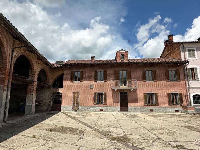 Casa in vendita a San Damiano d'Asti, Asti