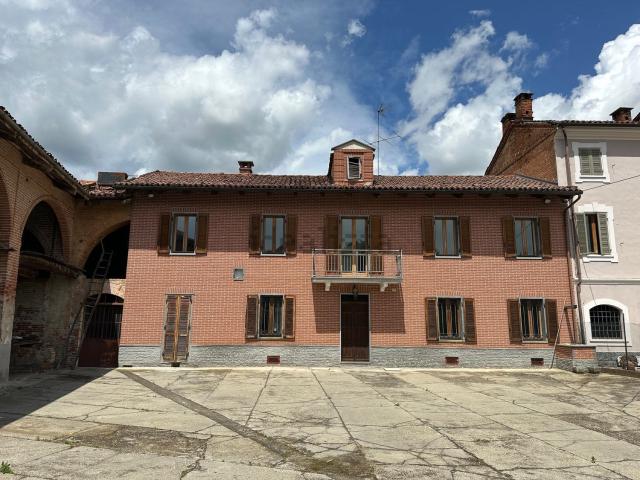 Casa in vendita a Piemonte, Asti