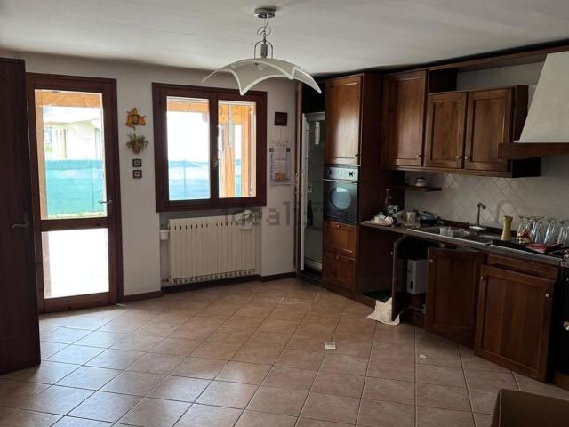 Casa in vendita a Volpago Del Montello, Veneto