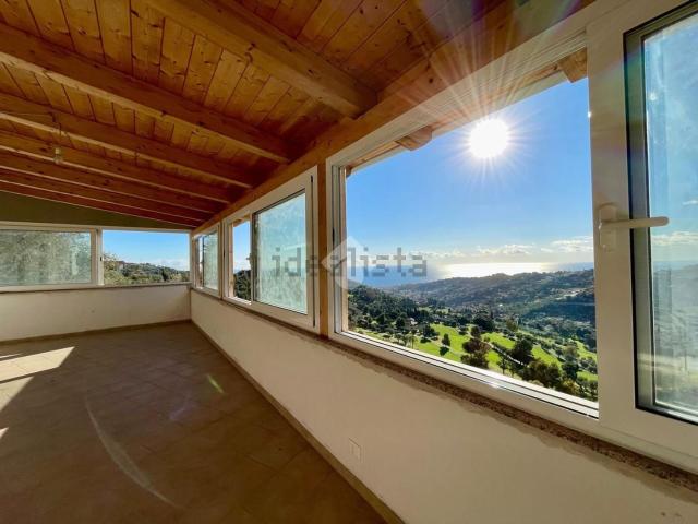 Casa in vendita a Suseneo, San Remo