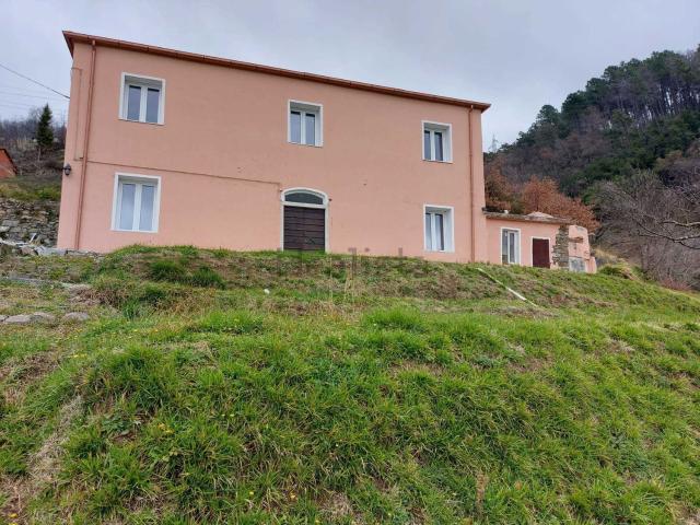 Casa in vendita a Vallecchia, Castelnuovo Magra