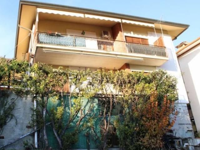 Casa in vendita a Valdobbiadene, Veneto