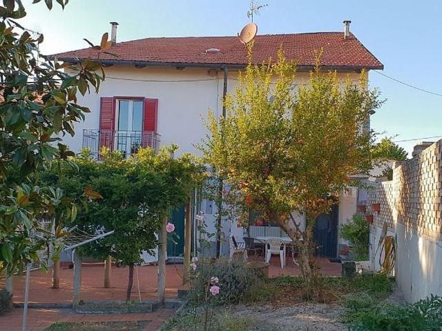 Casa in vendita a Piemonte, Asti