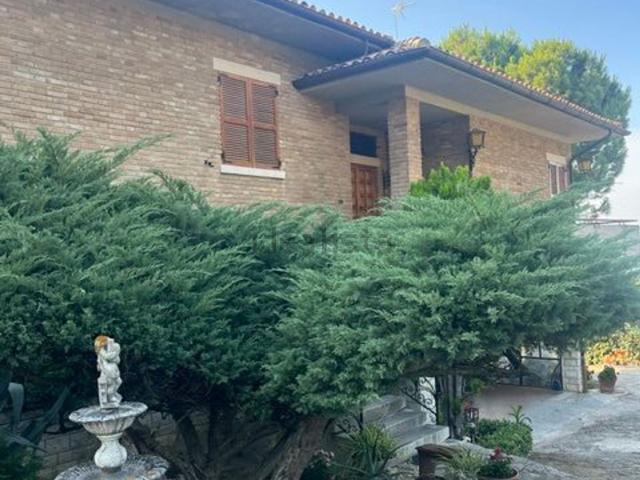 Casa in vendita a Le Vigne, Senigallia