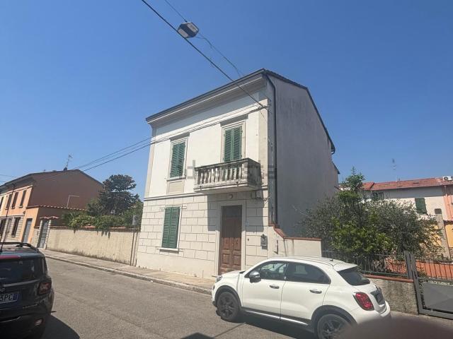 Casa in vendita a Prato, Toscana