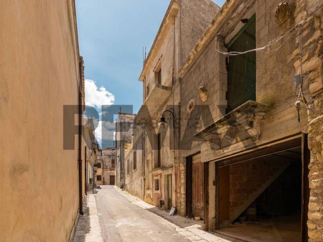 Casa in vendita a Chiaramonte Gulfi, Sicilia