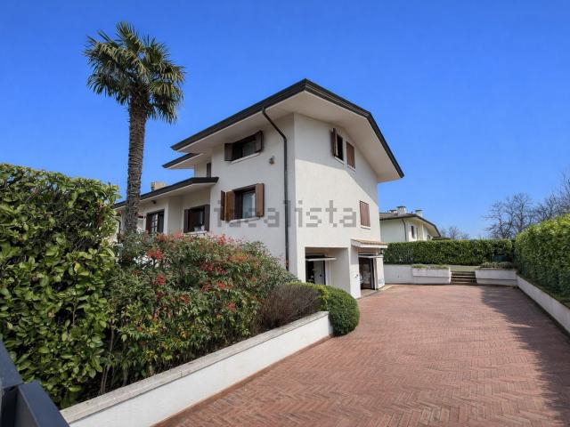 Casa in vendita a Brugnera, Friuli-Venezia Giulia