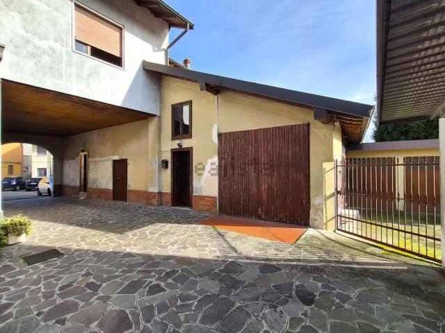Casa in vendita a Landriano, Lombardia