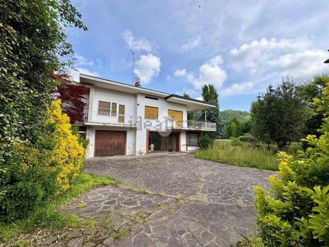Casa in vendita a Follina, Veneto