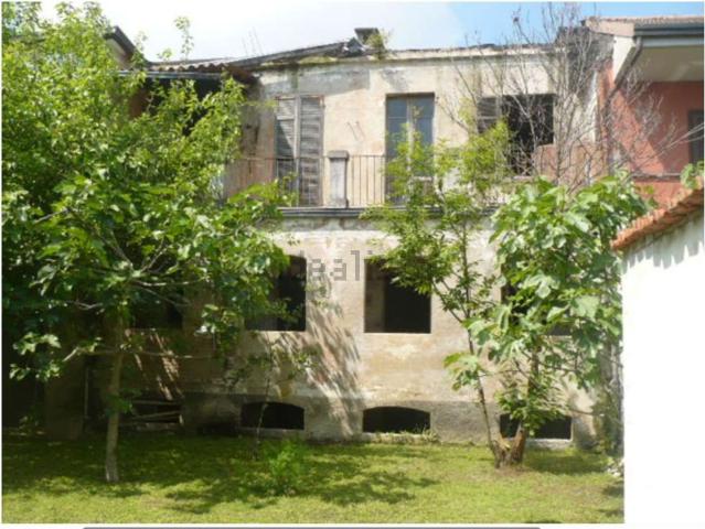 Casa in vendita a Borgolavezzaro, Novara