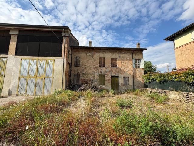 Casa in vendita a Bassa Reggiana, Re