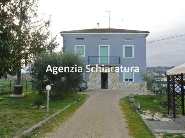 Casa in vendita a Osteria Nuova, Marche