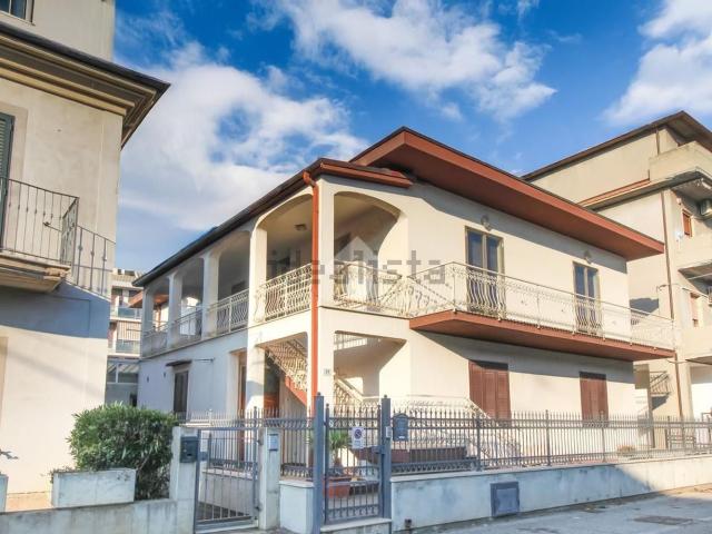 Casa in vendita a Unione dei Comuni della Val Vibrata, Martinsicuro