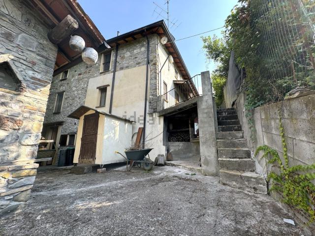 Casa in vendita a Terenzo, Reggio Emilia
