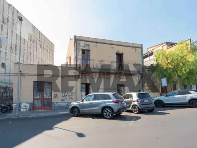 Casa in vendita a Picanello-Ognina-Barriera-Canalicchio, Catania